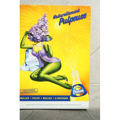 Orangina Naturellement Pulpeuse Carte Postale