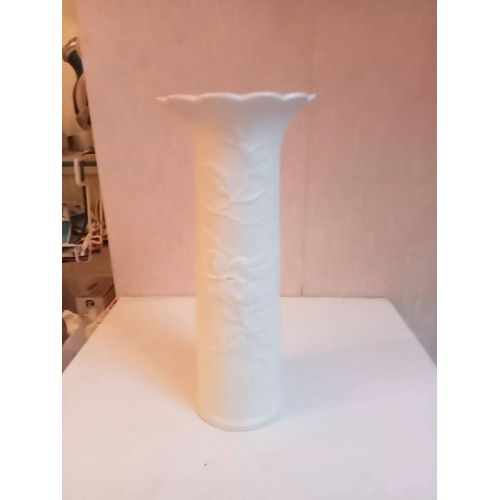 vase ancien en porcelaine signé Kaiser hauteur 24 cm
