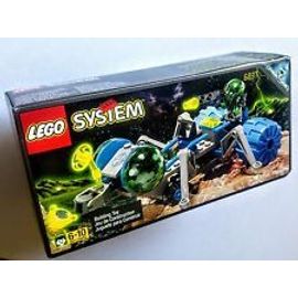 LEGO System 6837 Insectoid Cosmic Creeper 1998