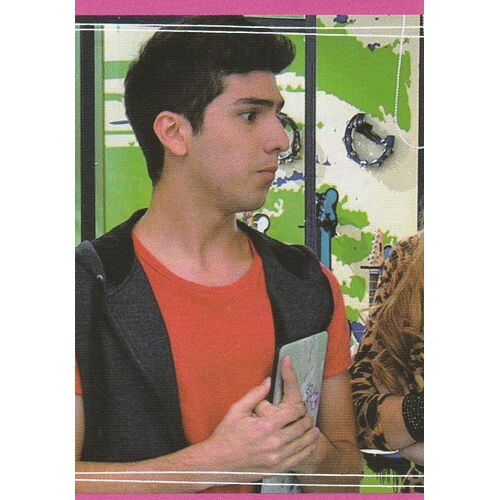N°28 - Stickers Image Panini Disney Une Journee Avec Violetta