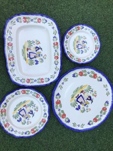 Services Assiettes Et Plats : Faïence D Art Régional Décor Breton K G France, 12 Assiettes Plates, 12 Assiettes Dessert, 2 Plats