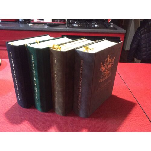 Les Antiquaires Au Grand Palais. ( 4 Forts Volumes De 1984. 1986. 1988. 1990) Très Nombreuses Documentations Les 4 Volumes En Parfait État