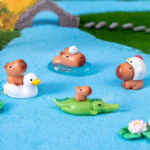 Mini résine Capybaras ornements minuscule Animal Figurine Miniature Capybaras Figurine anniversaire Gâteau Topp