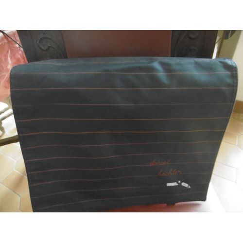 sac à bandoulière bleu foncé rayure rouge " DANIEL HECHTER "