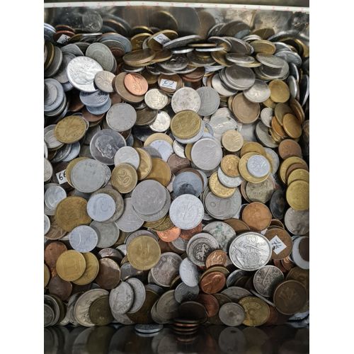 Lot De 50 Pièces De Monnaie Du Monde Pris Au Hasard Dans Ce Gros Lot