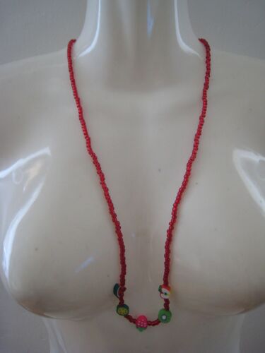 Collier De Perles Fantaisie Rouge Et Petits Fruits