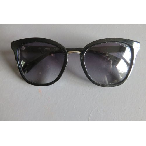 Lunettes De Soleil Guess De Forme Carrée Mixte