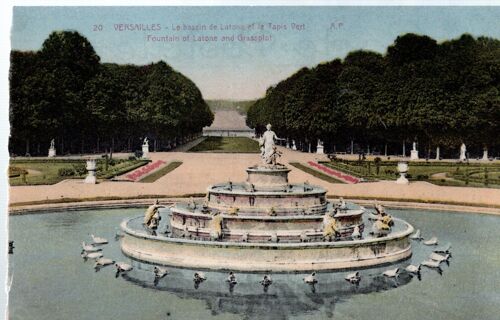 Carte Postale De Versailles (Yvelines) Le Château : Le Bassin De Latone Et Le Tapis Vert (Réf.20)