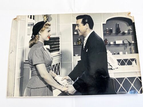 4 / Quatre Jours À Paris : Photo D'exploitation Cinématographique Cartonnée - Format 19.5x29.5 Cm - De André Berthomieu Avec Luis Mariano, Geneviève Kervine, Jane Sourza - 1955 #