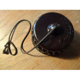 Bouchon De Marque Caluca En Bakélite Marron En Parfait État Avec Joint D'étanchéité, Diamètre : 65 Mm. Provient Certainement D'une Vache À Eau Ou D'une Gourde. Envoi Soigné Et Protégé