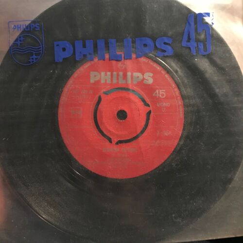 Spanish Guitars/There's Always Something There To Remind Me