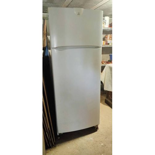 Frigo Indesit hauteur 1m80 