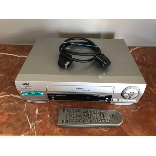 Magnetoscope JVC HR-J580MS ntsc playback on PAL TV auto lune TV link avec sa télécommande 