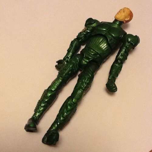 Personnage Vert Futuriste