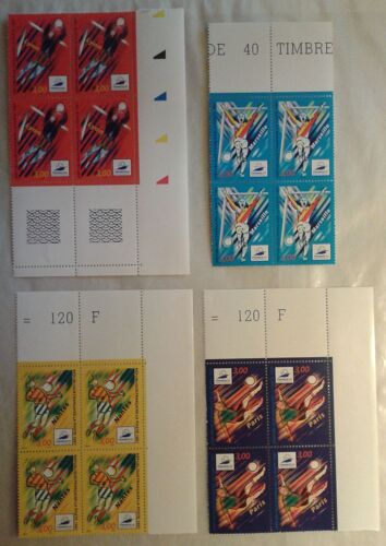 4 Blocs De 4 Timbres France 1997 Yvert Et Tellier N°3074, 3075, 3076 Et 3077 France 98 Lyon Marseille Nantes Paris Trois Coin De Feuille Un Bord De Feuille Neuf**