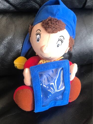 Doudou Peluche Assis Oui Oui 20cm Porte Photo