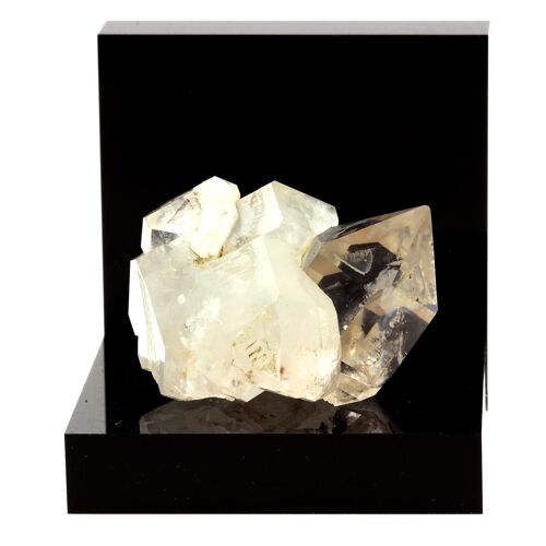 Quartz. 221.1 Ct. Clavans, Bourg D'oisans, France..