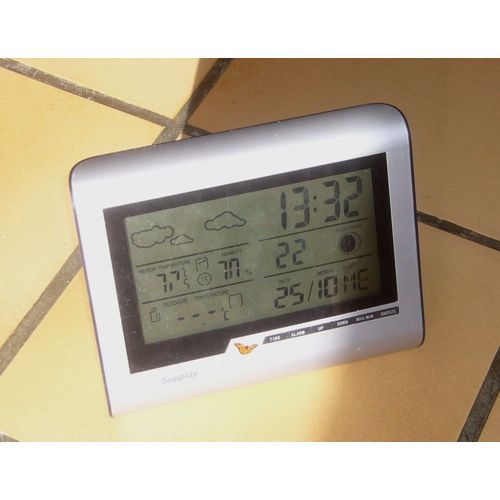 Horloge Reveil Station Meteo Montre  Heure Minute Seconde Ecran Lcd   Jour Annee Mois Date Humidite Time Phase Moon Lune Alarme Snooze Temperature Temps 22 X 18 Cm  Gros Chiffres S Accroche Ou A Poser