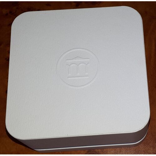 Coffret/Écrin De Présentation Ou De Rangement Pour Bijou - Rigide- Coussin À Encoches Amovible - Blanc Avec Petite Partie Dorée Apparente - Le Manège À Bijoux De Leclerc -10x9.5x5.5cm