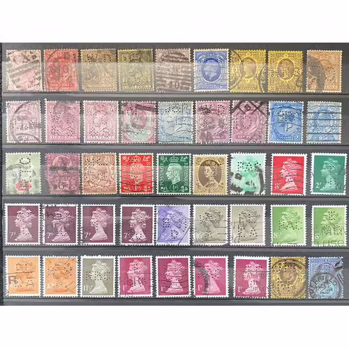 Lot De 45 Timbres Oblitérés Micro Perforés Grande Bretagne