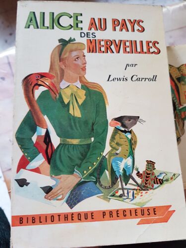 Alice Au Pays Des Merveilles
