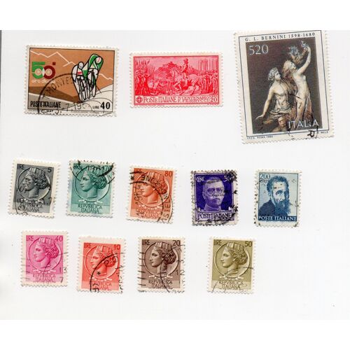 Italie- Lot De 12 Timbres Oblitérés Divers