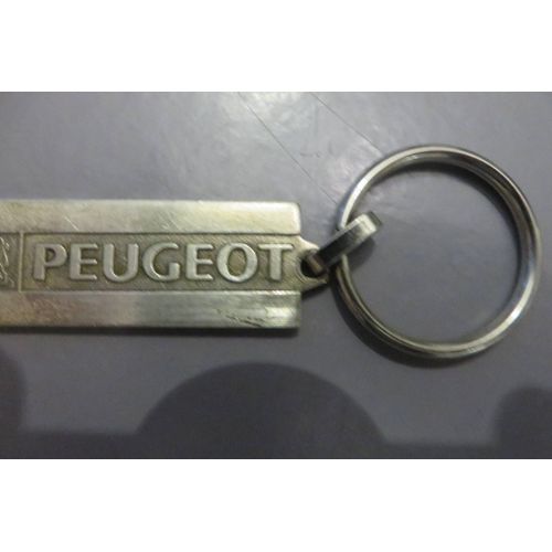 Ancien Porte Clé Publicité Peugeot 1960