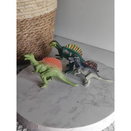 Mot dinosaures spinosaurus