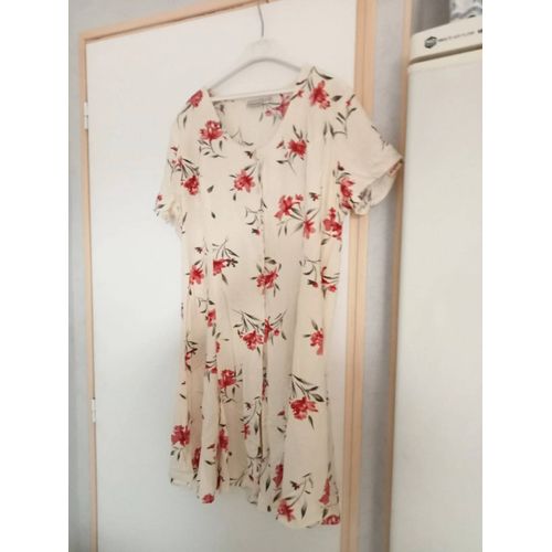 Robe Taille 48 3 Suisses Longueur 100 Cm Trés Bon État