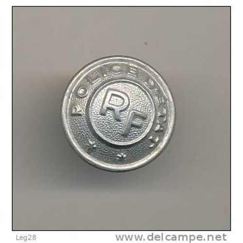 Bouton Police D'état , Diamètre 15 Mm. Au Verso : A . M § Cie Paris.