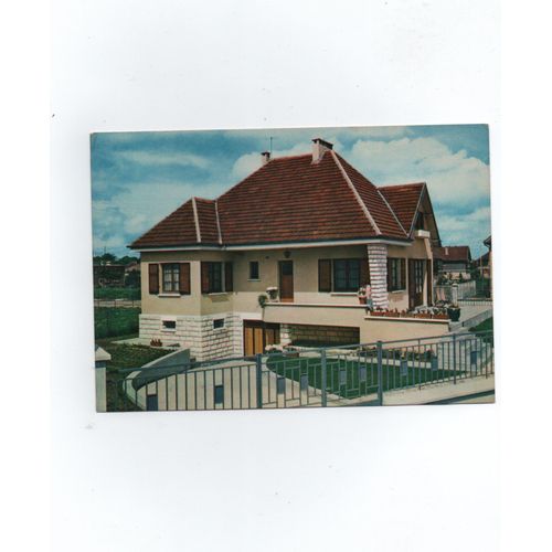 Combs-La-Ville ( S.-Et-M. )-Lotissement -Beau- Soleil, Maison De La Famille Coudert .