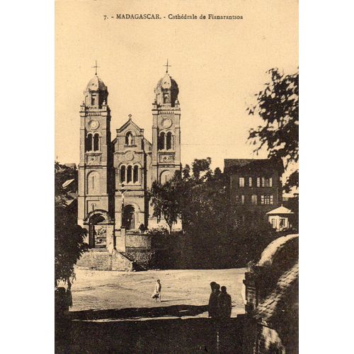 Carte Postale Non Ecrite - Debut Xx Eme Siecle N° 7 Madagascar - Cathedrale De Fianarantsoa