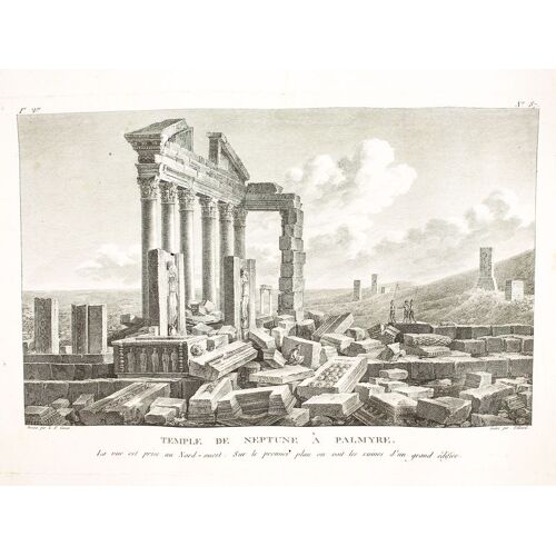 Temple De Neptune À Palmyra. La Vue Est Prise Au Nord-Ouest. Sur Le Premier Plan On Voit Les Ruines D'un Grand Edifice