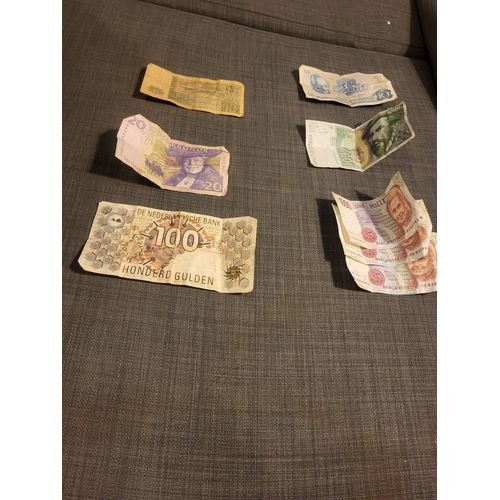 8 Vieux Billet