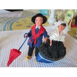 Couple De Poupées Folkloriques Du Limousin