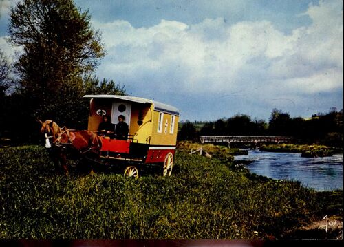 Carte Postale De Locmaria Berrien (Finistère) Cheval-Bretagne, La Bretagne En Roulotte