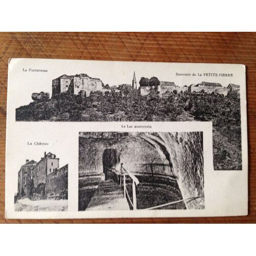Carte Postale Souvenir De La Petite Pierre