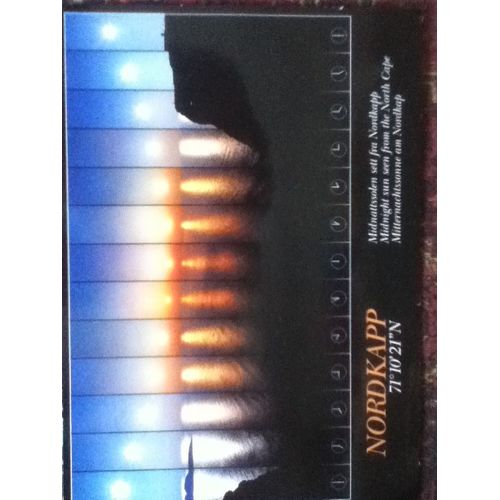 Cap Nord -Paysage Avec Soleil De Minuit