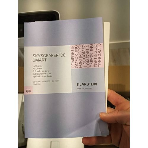 Rafraîchisseur d'air Klarstein 45 Watts. Ventilateur, purificateur d'air et humidificateur d'air avec un bac d'eau de 6 litres. Possibilité de mettre des glaçons ou des pains de glace. Très bon état.