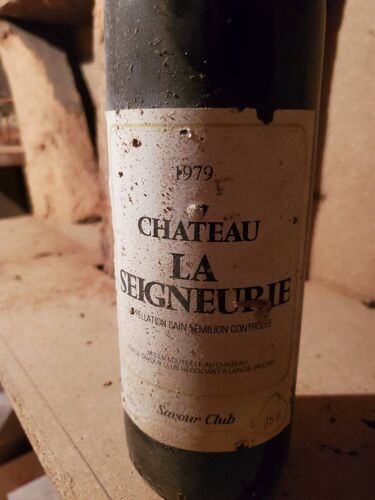 1 Bouteille Château La Seigneurie 1979 Saint Emilion Bordeaux Vin Conservée En Cave De Terre Battue