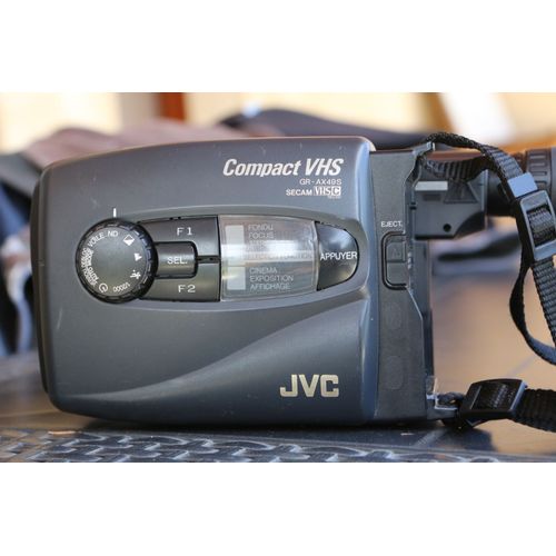 Caméscope JVC compact GR-AX 49 S