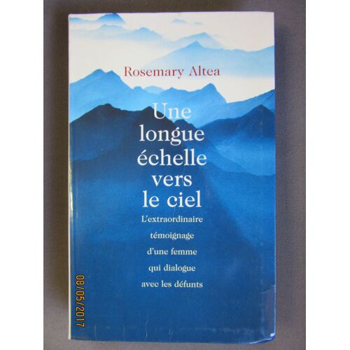 Une Longue Échelle Vers Le Ciel