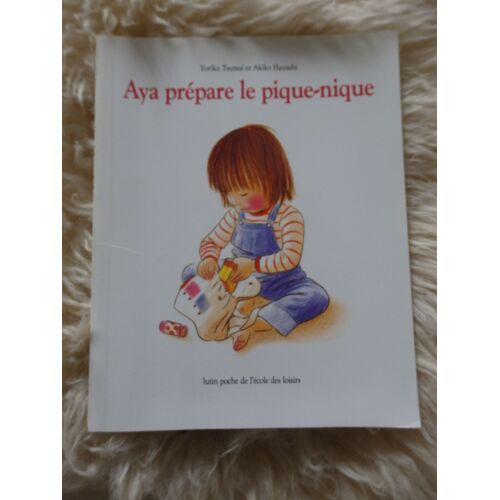 Aya Prépare Le Pique-Nique