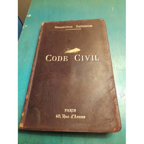 Petit Code Civil Avec Code De Procédure Civile Et Code De Commerce (Extraits) Et Lois Usuelles . Édition 1910