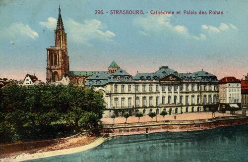 Carte Postale De Strasbourg  (Bas-Rhin)  Cathédrale Et Palais Des Rohan