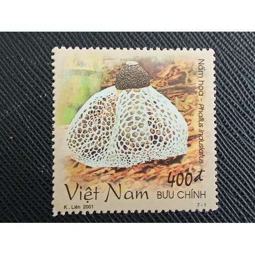 Timbre Vietnam Y T 3150 Champignons Phallus Indusiatus 2001 ( 130909 )