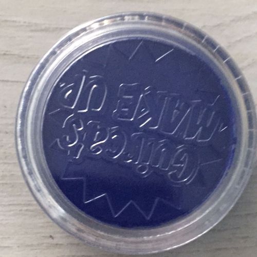 Creme De Maquillage Bleue