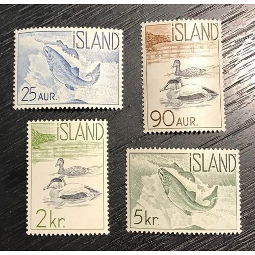 Lot De 4 Timbres Neufs Luxe** Islande 1954