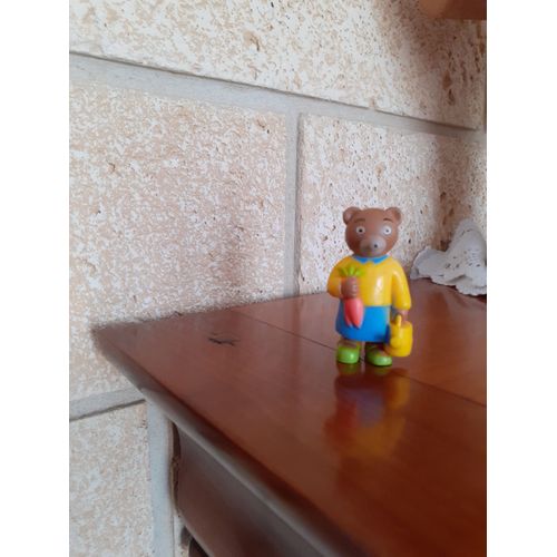Figurine "Maman De Petit Ours Brun Au Jardin"