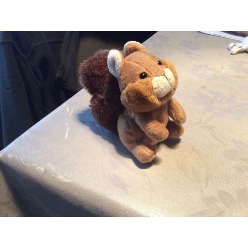 Doudou Peluche Ecureuil. Lascar. 18 Cm